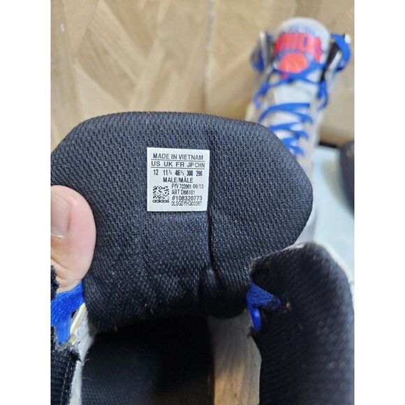 Adidas Men's New York  Knicks Fashion Basketball  Shoes White Size 12.  298 - Picture 11 of 12